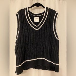 Abercrombie Large Navy & White Cropped Sweater Tank